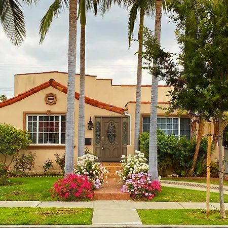 Beverly Hills 2Bd-3